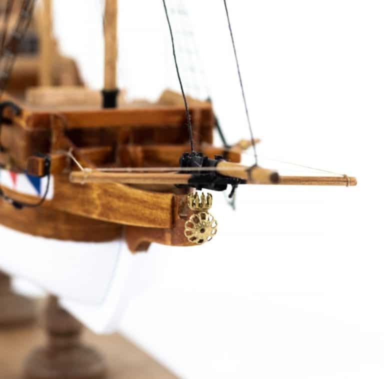 Elizabethan Galleon - Childrens Model Ship Kit - Detail 5-min
