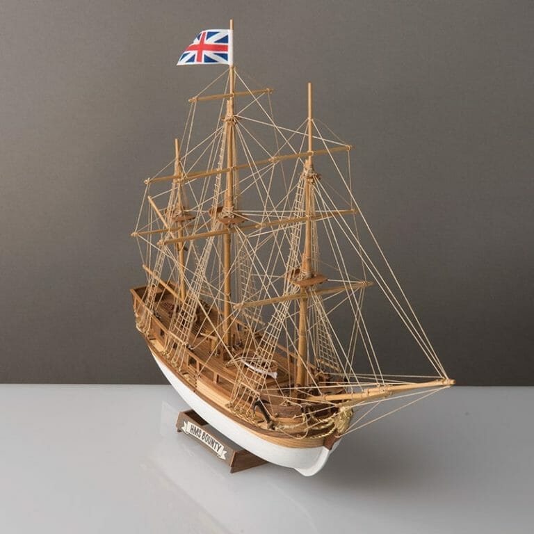 HMS Bounty - Corel Childrens Model Ship Kit-min