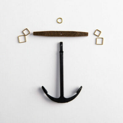 Anchor - Curved - Old Style - 1-19/32 (40mm)